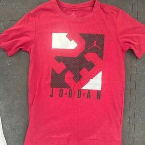 Nike Air Jordan Boys Jumpman Stencil Graphic T-Shirt Gym Red